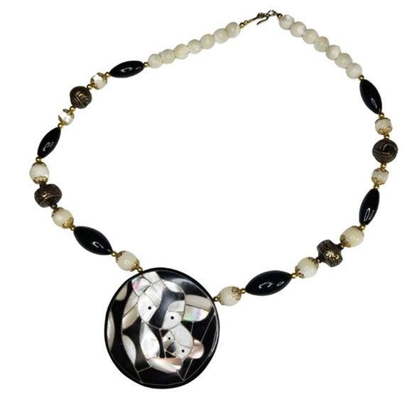 Panda Mom & Baby Pendant Beaded Necklace Mother of Pearl VINTAGE Jewlery - Picture 1 of 6